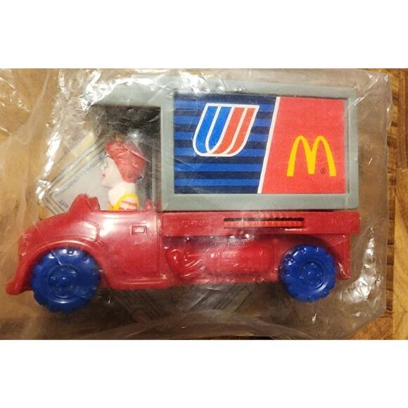 Lot Of 4 McDonald`s United Airlines Ronald In Truck Vintage Toys Friendly Skies - Picture 2 of 8
